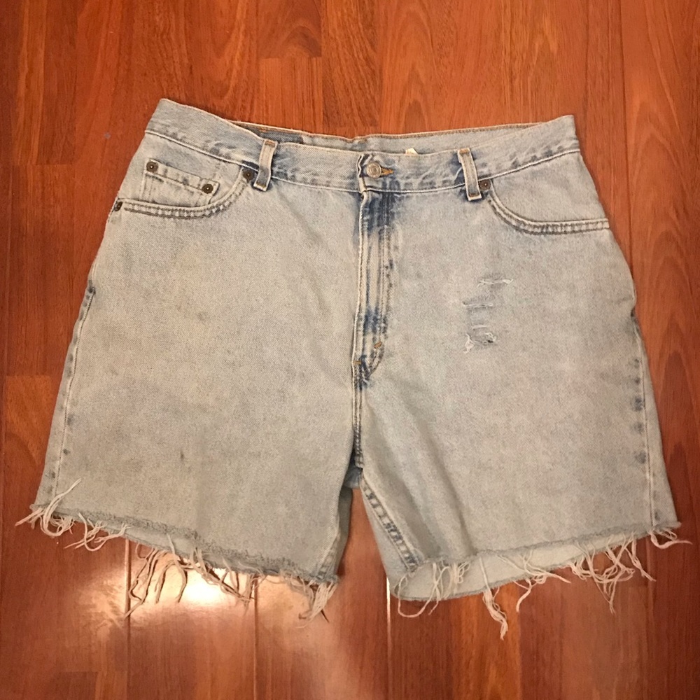 Levi ripped frayed Jean shorts size 14